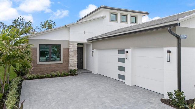 13928 Vivant Drive, Palm Beach Gardens, FL 33412