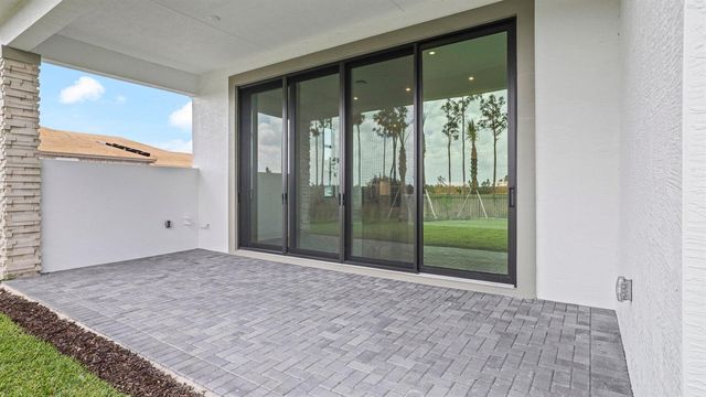 13928 Vivant Drive, Palm Beach Gardens, FL 33412