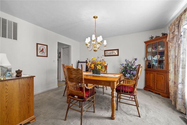 408 Sherwood Dr, Beaver, PA 15009