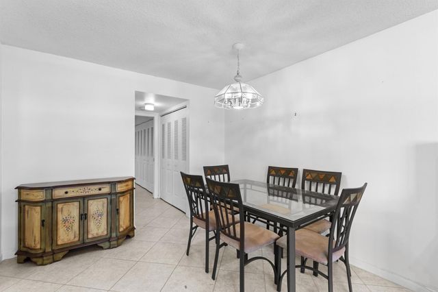 171 Windsor H, West Palm Beach, FL 33417
