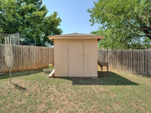 659 W Forest Drive, Mustang, OK 73064