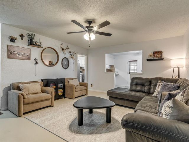 659 W Forest Drive, Mustang, OK 73064