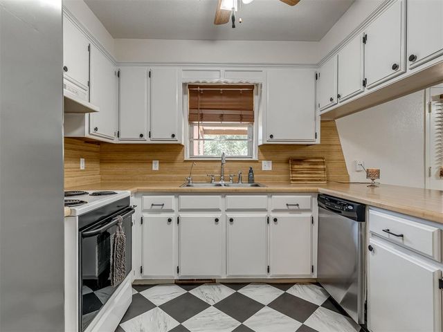 659 W Forest Drive, Mustang, OK 73064