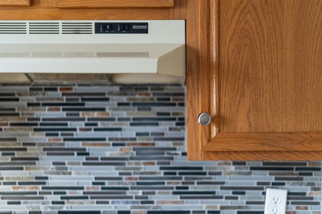 702 STONEWALL CIR, Staunton, VA 24401