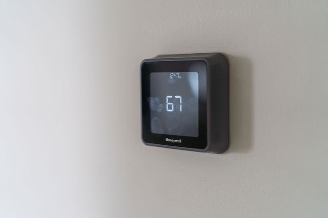 702 STONEWALL CIR, Staunton, VA 24401