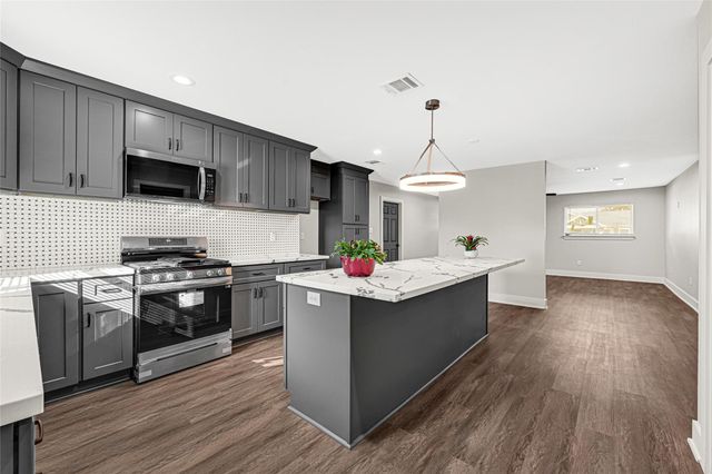 7614 Dixie Drive, Houston, TX 77087