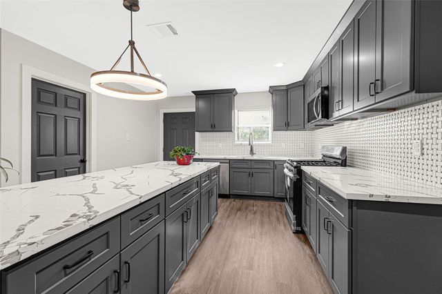 7614 Dixie Drive, Houston, TX 77087