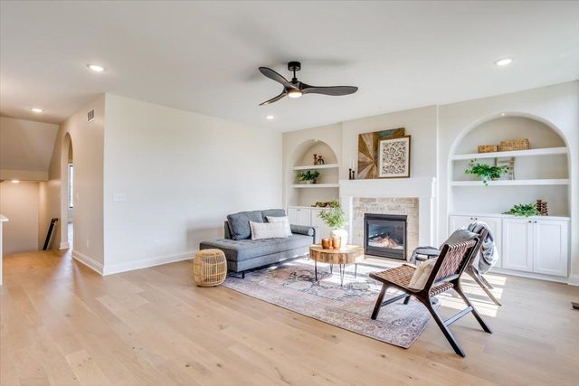 4456 N Bluestem St, Maize, KS 67101