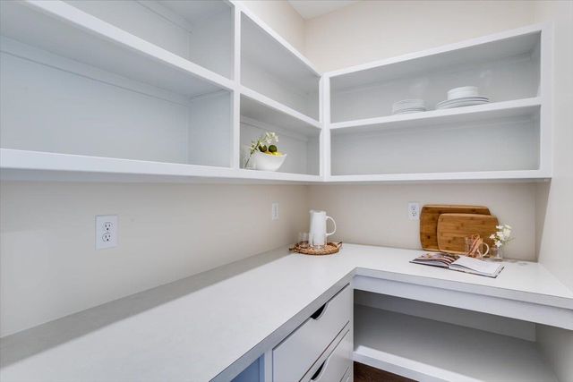 4456 N Bluestem St, Maize, KS 67101