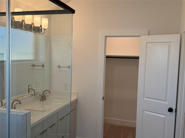 5111 Getty Lane, Iowa Colony, TX 77578