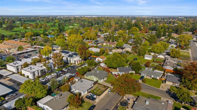 2929 Burnece St, Sacramento, CA 95821