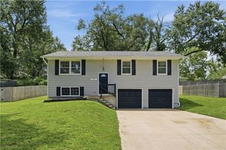 11951 E Scarritt Avenue, Sugar Creek, MO 64054