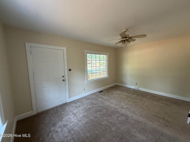 305 Dewey Street SW, Wilson, NC 27893