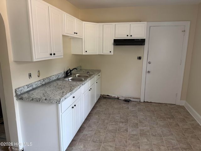 305 Dewey Street SW, Wilson, NC 27893