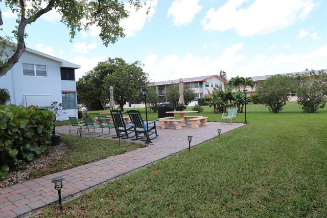 47 Andover B, West Palm Beach, FL 33417