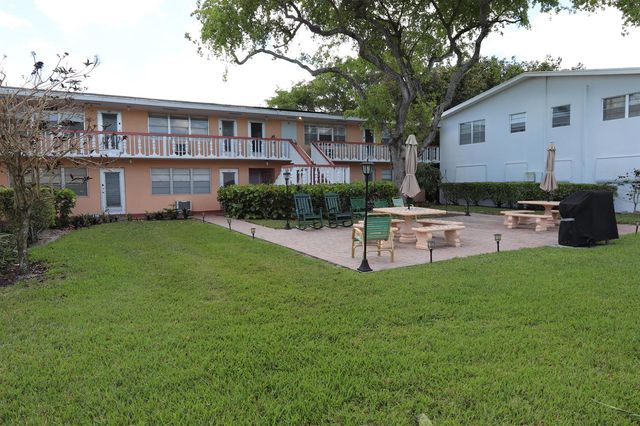 47 Andover B, West Palm Beach, FL 33417
