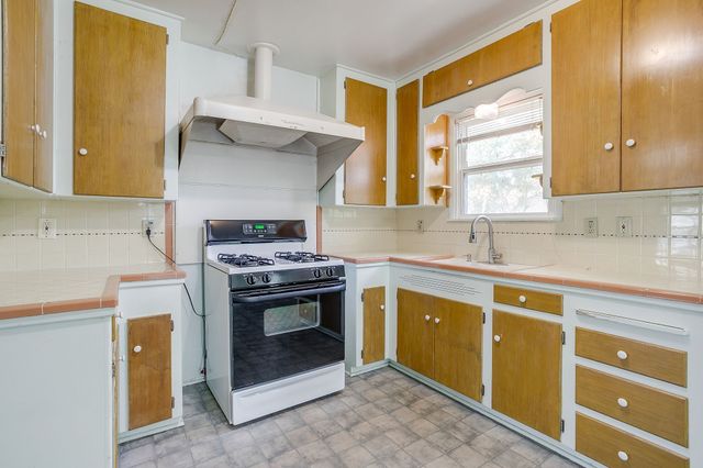 3532 Rita Lane, Haltom City, TX 76117