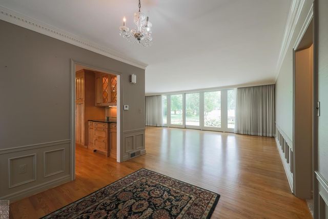 452 Chalfonte Avenue, Grosse Pointe Farms, MI 48236