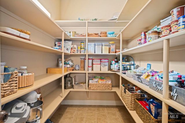 2445 E Nakano Dr., Meridian, ID 83646