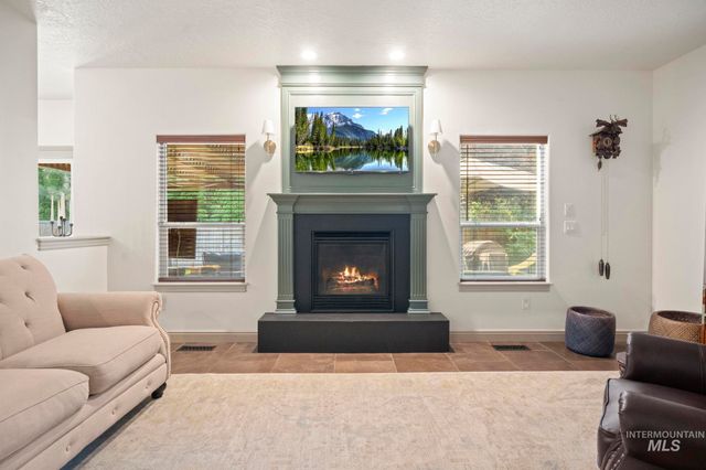 2445 E Nakano Dr., Meridian, ID 83646