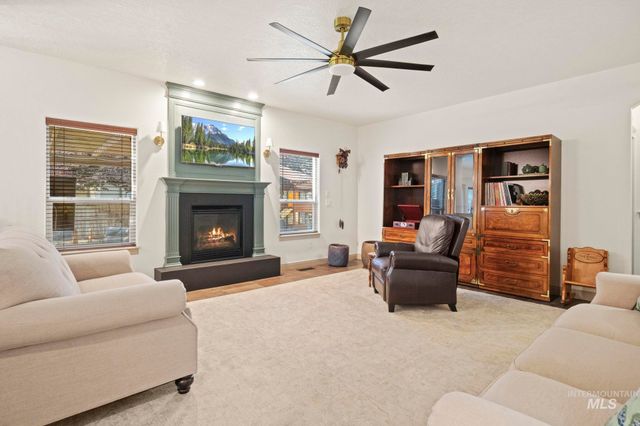 2445 E Nakano Dr., Meridian, ID 83646