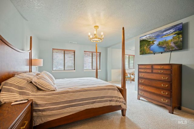 2445 E Nakano Dr., Meridian, ID 83646