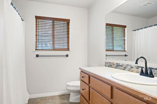 2445 E Nakano Dr., Meridian, ID 83646