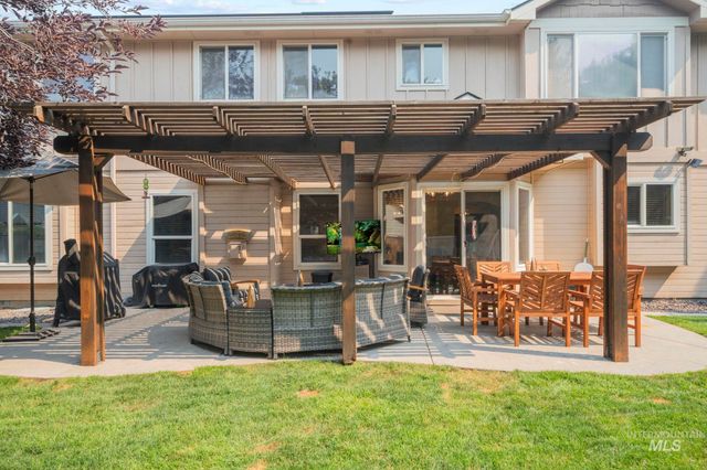 2445 E Nakano Dr., Meridian, ID 83646