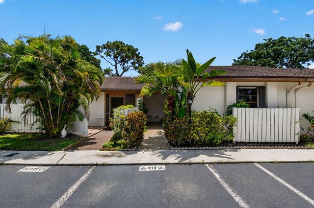 6102 WOODLAKE Boulevard, Greenacres, FL 33463