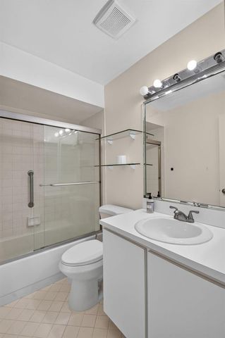 6102 WOODLAKE Boulevard, Greenacres, FL 33463