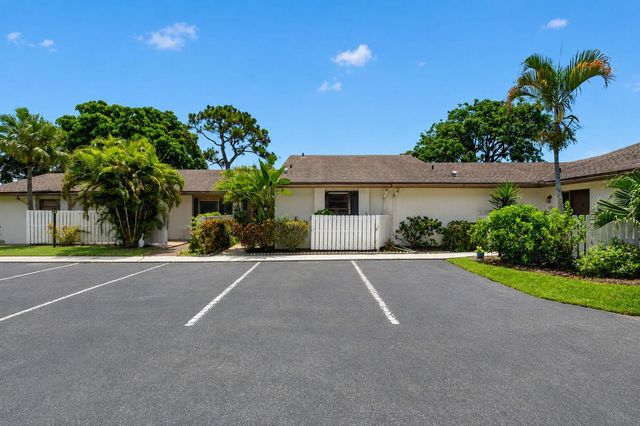 6102 WOODLAKE Boulevard, Greenacres, FL 33463