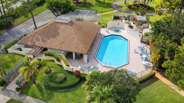 6102 WOODLAKE Boulevard, Greenacres, FL 33463