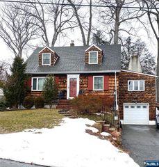 32 West End Avenue, Westwood, NJ 07675