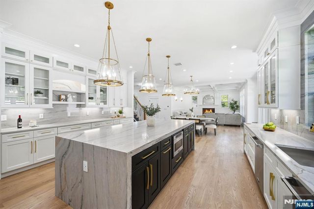 2 Wingate Drive, Livingston, NJ 07039