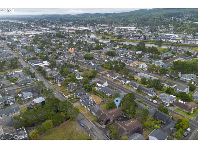 1265 S BEACH Dr, Seaside, OR 97138