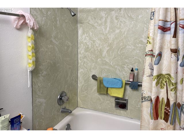 1265 S BEACH Dr, Seaside, OR 97138