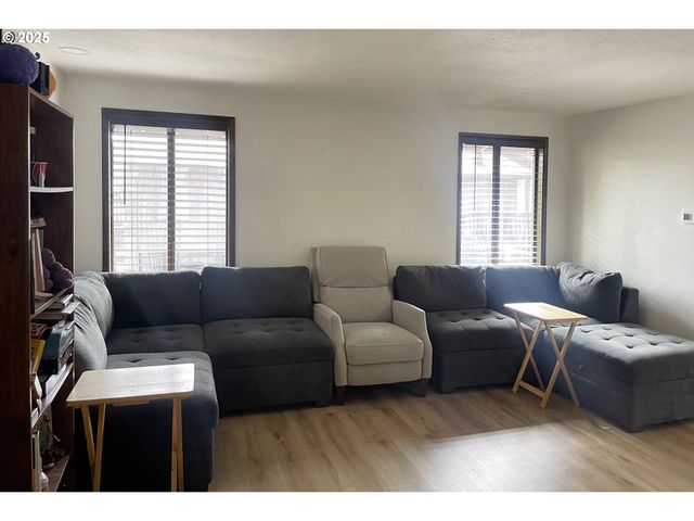 1265 S BEACH Dr, Seaside, OR 97138