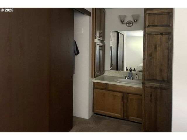 1265 S BEACH Dr, Seaside, OR 97138