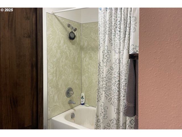 1265 S BEACH Dr, Seaside, OR 97138