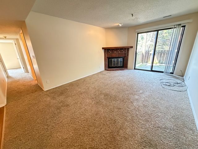 1360 Brook Street E, St. Charles, IL 60174