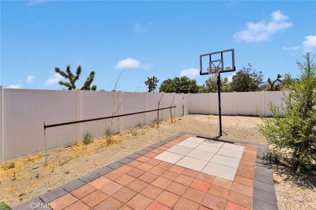 3677 Arcadia, Phelan, CA 92371