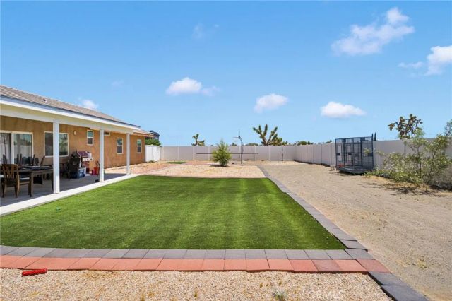 3677 Arcadia, Phelan, CA 92371