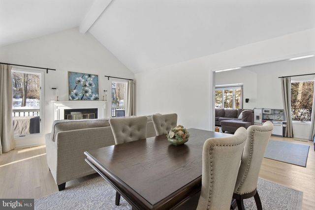 42 SABRE CT, Newark, DE 19702