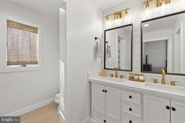 42 SABRE CT, Newark, DE 19702