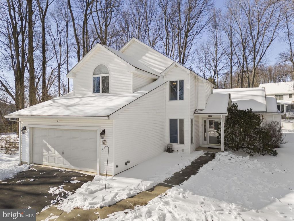 42 SABRE CT, Newark, DE 19702