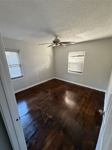 12220 Holt Drive, Dallas, TX 75218
