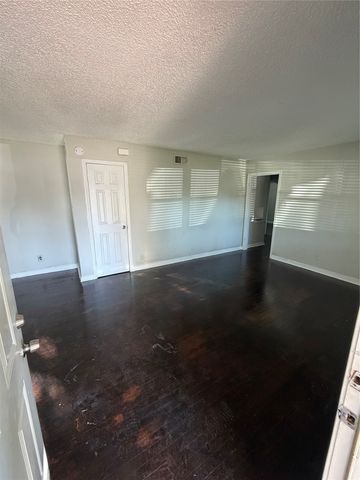 12220 Holt Drive, Dallas, TX 75218