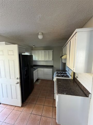 12220 Holt Drive, Dallas, TX 75218