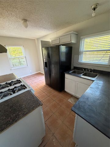 12220 Holt Drive, Dallas, TX 75218