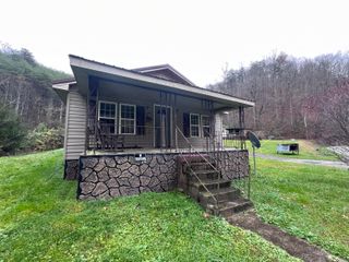 2613 Arkansas Creek Road, Martin, KY 41649